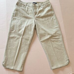 Bandolino Mint Green Capri